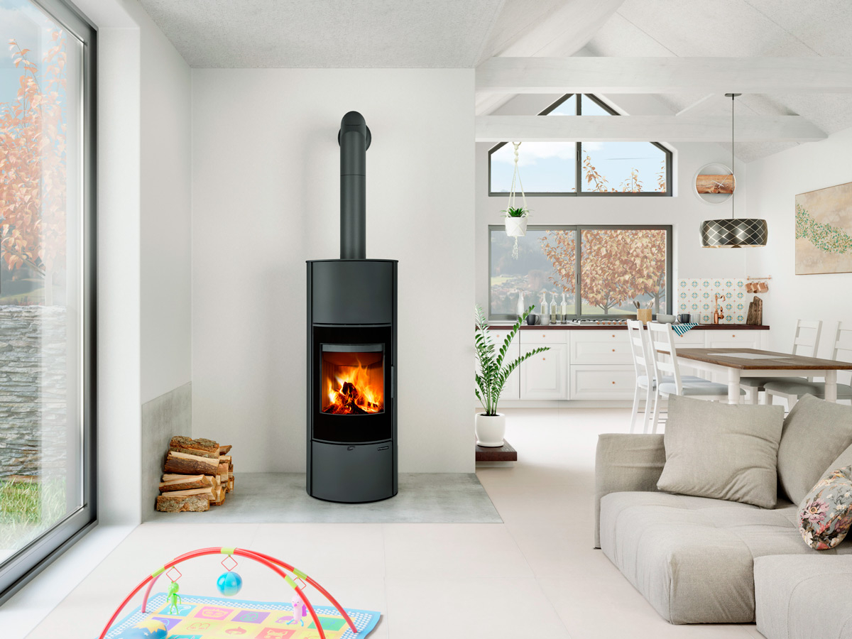 Romotop Laredo H dizajnové akumulačné krbové kachle s plechovým čiernym matným povrchom moderné